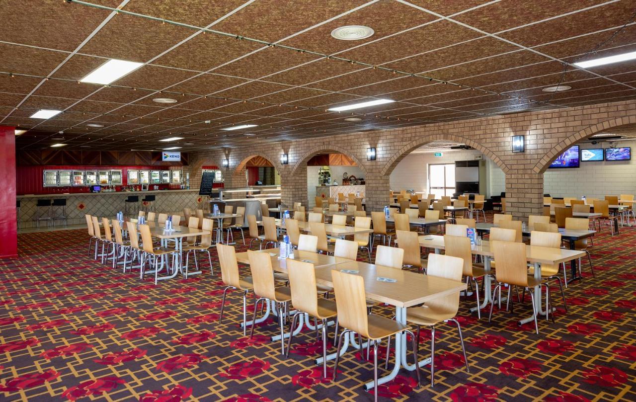 Leichhardt Hotel Motel Клонкарри Экстерьер фото