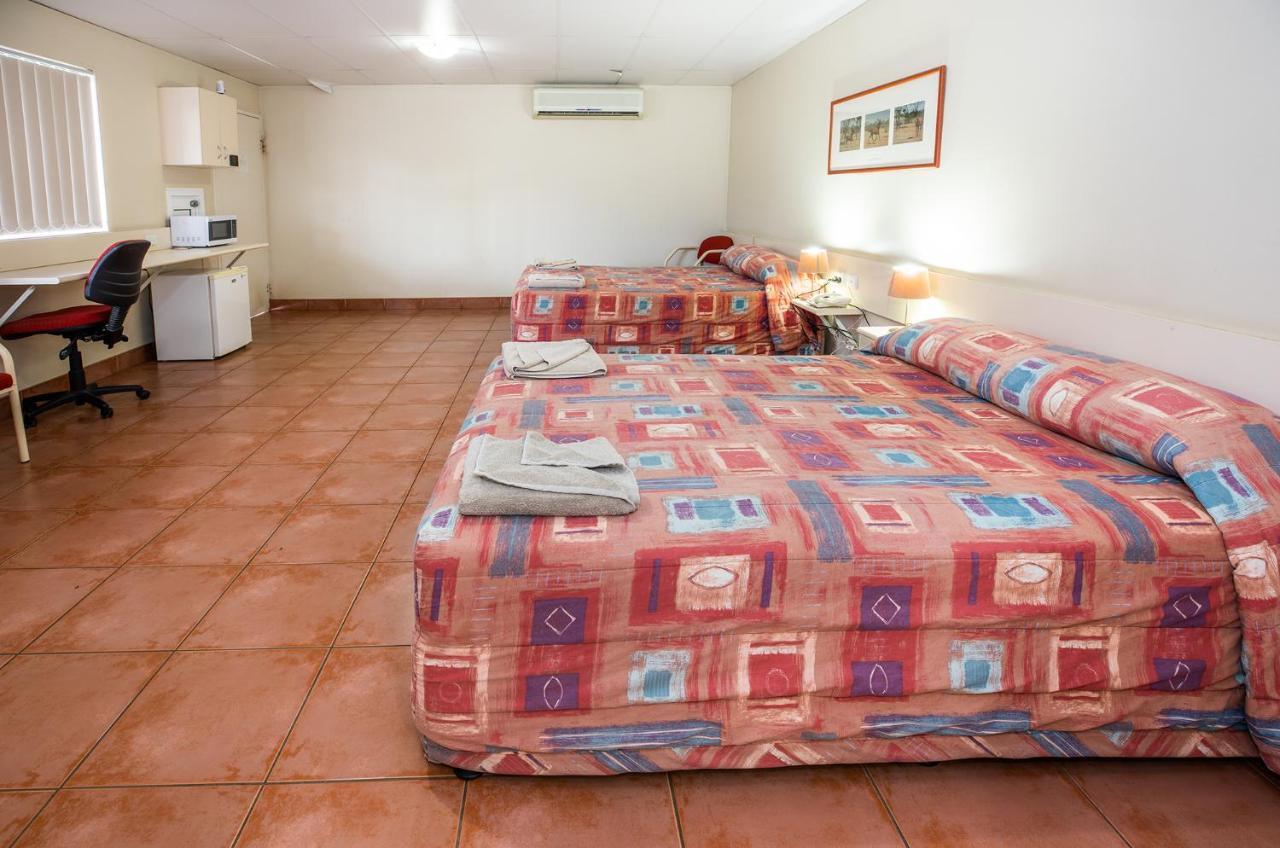 Leichhardt Hotel Motel Клонкарри Экстерьер фото