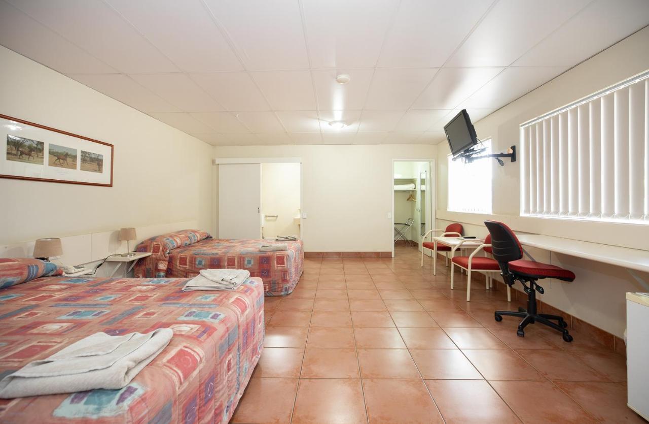 Leichhardt Hotel Motel Клонкарри Экстерьер фото