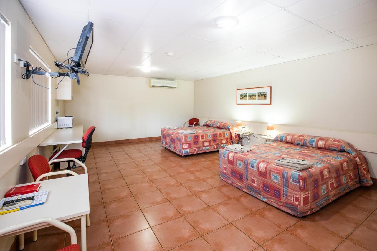 Leichhardt Hotel Motel Клонкарри Экстерьер фото